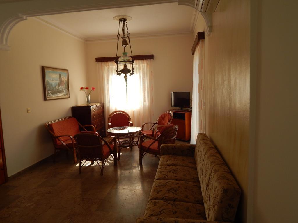 Ferienwohnung Cornelia Lákka Zimmer foto